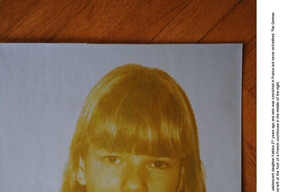 Kalinka je imala 14 godina kad je brutalno ubijena: Njen otac 30 godina istraživao zločin, svi ga smatrali ludim kad je otkopao grob, a epilog je sve šokirao Kalinka je imala 14 godina kad je brutalno ubijena: Njen otac 30 godina istraživao zločin, svi ga smatrali ludim kad je otkopao grob, a epilog je sve šokirao