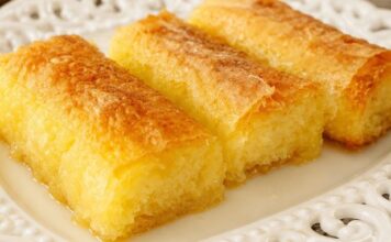 Kokos baklava: Sočna, mirisna i neverovatno ukusna poslastica koja uspeva svima Kokos baklava: Sočna, mirisna i neverovatno ukusna poslastica koja uspeva svima