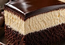 MUNCHMALLOW KOLAČ KOJI OBARA S NOGU – čokolada, krem i mekana kora u jednom zalogaju! MUNCHMALLOW KOLAČ KOJI OBARA S NOGU – čokolada, krem i mekana kora u jednom zalogaju!