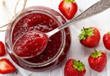 NAJBOLJI STARINSKI RECEPT ZA DŽEM OD JAGODA KOJEG SVI OBOŽAVAJU: Pravi se za POLA SATA i potrebna su vam samo 3 SASTOJKA NAJBOLJI STARINSKI RECEPT ZA DŽEM OD JAGODA KOJEG SVI OBOŽAVAJU: Pravi se za POLA SATA i potrebna su vam samo 3 SASTOJKA