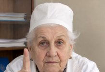 Nanesite ovo ulje na noge pre spavanja: Zaboravljena metoda lekara za očuvanje krvnih sudova i zglobova Nanesite ovo ulje na noge pre spavanja: Zaboravljena metoda lekara za očuvanje krvnih sudova i zglobova