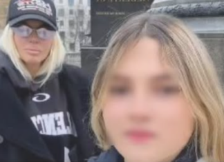 Ne skrivaju više ljubav, Nika otkrila s kim je u vezi! Uplovila u vezu s duplo starijim političarem! Duško i Jelena poludili kad su otkrili ko je u pitanju, a vi ćete se šokirat Ne skrivaju više ljubav, Nika otkrila s kim je u vezi! Uplovila u vezu s duplo starijim političarem! Duško i Jelena poludili kad su otkrili ko je u pitanju, a vi ćete se šokirat