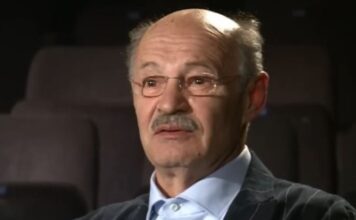 Ovako je čuveni Mustafa Nadarević saznao da ima rak: Do smrti je glumio Izeta i verovao da je pobedio bolest Ovako je čuveni Mustafa Nadarević saznao da ima rak: Do smrti je glumio Izeta i verovao da je pobedio bolest