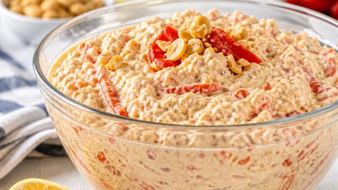 POSNA URNEBES SALATA sa kikirikijem i pecenom paprikom POSNA URNEBES SALATA sa kikirikijem i pecenom paprikom