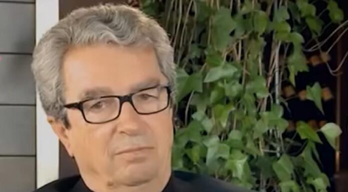 “Prilikom obdukcije u telu uvek nađemo ovo – to je hrana koja se ne vari, a većina ljudi je doručkuje”: Savet vrhunskog nutricioniste šta jesti tokom dan "Prilikom obdukcije u telu uvek nađemo ovo - to je hrana koja se ne vari, a većina ljudi je doručkuje": Savet vrhunskog nutricioniste šta jesti tokom dan