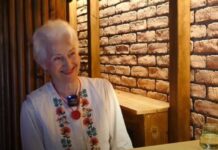 PROFESORKA SPOMENKA IMA 80 GODINA I OSEĆA SE NIKAD BOLJE: Njeni životni saveti su zlata vredni i svi treba da ih čuju PROFESORKA SPOMENKA IMA 80 GODINA I OSEĆA SE NIKAD BOLJE: Njeni životni saveti su zlata vredni i svi treba da ih čuju