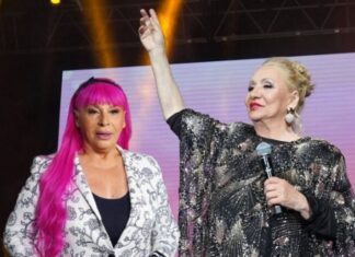 ŠTA SE SAD DEŠAVA SA ZORICOM BRUNCLIK? Vesna Zmijanac šokirala javnost!KOSA JOJ OTPALA SKROZ!!! ŠTA SE SAD DEŠAVA SA ZORICOM BRUNCLIK? Vesna Zmijanac šokirala javnost!KOSA JOJ OTPALA SKROZ!!!