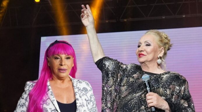 ŠTA SE SAD DEŠAVA SA ZORICOM BRUNCLIK? Vesna Zmijanac šokirala javnost!KOSA JOJ OTPALA SKROZ!!! ŠTA SE SAD DEŠAVA SA ZORICOM BRUNCLIK? Vesna Zmijanac šokirala javnost!KOSA JOJ OTPALA SKROZ!!!