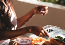Šta više utiče na šećer u krvi: kalorije ili šećer? Istina je malo kompleksnija nego što deluje Šta više utiče na šećer u krvi: kalorije ili šećer? Istina je malo kompleksnija nego što deluje