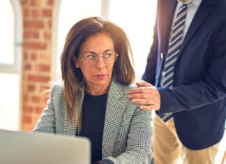 Stručnjaci sa Harvarda upozoravaju da bi ovih 6 poslova moglo prvo da nestane: Zameniće ih veštačka inteligencija Stručnjaci sa Harvarda upozoravaju da bi ovih 6 poslova moglo prvo da nestane: Zameniće ih veštačka inteligencija