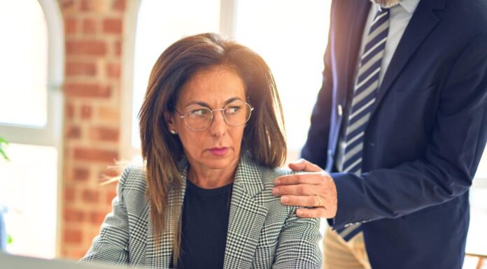 Stručnjaci sa Harvarda upozoravaju da bi ovih 6 poslova moglo prvo da nestane: Zameniće ih veštačka inteligencija Stručnjaci sa Harvarda upozoravaju da bi ovih 6 poslova moglo prvo da nestane: Zameniće ih veštačka inteligencija