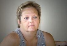 Žena iz Konjević Polja bacila svoju decu, da bi mogla da se preuda: Nakon par godina sina je srela ispred prodavnice i šokirala ga reakcijom Žena iz Konjević Polja bacila svoju decu, da bi mogla da se preuda: Nakon par godina sina je srela ispred prodavnice i šokirala ga reakcijom