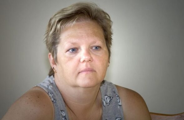 Žena iz Konjević Polja bacila svoju decu, da bi mogla da se preuda: Nakon par godina sina je srela ispred prodavnice i šokirala ga reakcijom Žena iz Konjević Polja bacila svoju decu, da bi mogla da se preuda: Nakon par godina sina je srela ispred prodavnice i šokirala ga reakcijom
