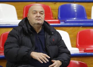 “Život je štetan po zdravlje” govorio je Duško Vujošević: A ovo su neki od njegovih najznačajnijih citata "Život je štetan po zdravlje" govorio je Duško Vujošević: A ovo su neki od njegovih najznačajnijih citata