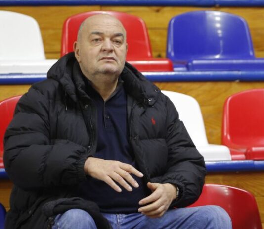 “Život je štetan po zdravlje” govorio je Duško Vujošević: A ovo su neki od njegovih najznačajnijih citata "Život je štetan po zdravlje" govorio je Duško Vujošević: A ovo su neki od njegovih najznačajnijih citata