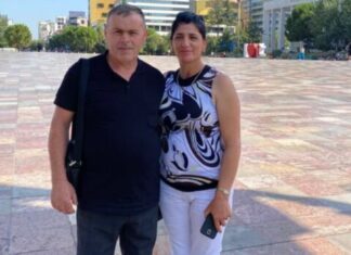 Zoran je prvi Srbin iz sela kraj Kuršumlije koji je oženio Albanku: “Za dan smo ugovorili brak, a rodbina se iznenadila kakva smo imena dali deci” Zoran je prvi Srbin iz sela kraj Kuršumlije koji je oženio Albanku: "Za dan smo ugovorili brak, a rodbina se iznenadila kakva smo imena dali deci"