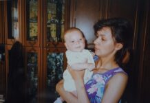 Adrijana je pozvala emisiju u potrazi sa majkom koja ju je napustila: Umesto toplog susreta dobila je šamar, pokajala se što ju je upoznala Adrijana je pozvala emisiju u potrazi sa majkom koja ju je napustila: Umesto toplog susreta dobila je šamar, pokajala se što ju je upoznala