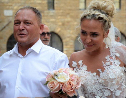 Aleksu iz Novog Sada sestra nije pozvala na sopstveno venčanje: Kad sam saznao zašto je to uradila, bio sam srećan Aleksu iz Novog Sada sestra nije pozvala na sopstveno venčanje: Kad sam saznao zašto je to uradila, bio sam srećan
