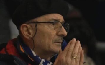 “Amin dedo” čije su molitve oduševile BiH stigao u Los Angeles, bodrit će Zmajeve protiv Švicarske “Amin dedo” čije su molitve oduševile BiH stigao u Los Angeles, bodrit će Zmajeve protiv Švicarske
