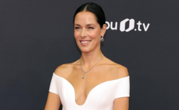 ANA IVANOVIĆ SE UDAJE ,POGELDAJTE KAKAV JE SKANDAL ŠVAJNI NAPRAVIO KAD JE VIDIO KO JE U PITANJU: A i vi ćete ostat u šoku!!! Ana je ubola jakpot (FOTO) ANA IVANOVIĆ SE UDAJE ,POGELDAJTE KAKAV JE SKANDAL ŠVAJNI NAPRAVIO KAD JE VIDIO KO JE U PITANJU: A i vi ćete ostat u šoku!!! Ana je ubola jakpot (FOTO)