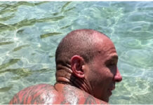 Bio sam u Grčkoj, a kada sam IZAŠAO IZ MORA SA OVIM NA LEĐIMA ljudi su bežali od mene i vrištali: Jeziv Snimak zbog kog je internet POLUDEO Bio sam u Grčkoj, a kada sam IZAŠAO IZ MORA SA OVIM NA LEĐIMA ljudi su bežali od mene i vrištali: Jeziv Snimak zbog kog je internet POLUDEO