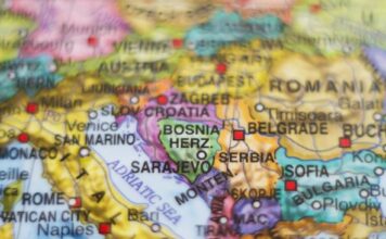 Bosna i Hercegovina već 27 godina ima himnu koja nema tekst: Postoji razlog zbog kojeg se uz nju ćuti Bosna i Hercegovina već 27 godina ima himnu koja nema tekst: Postoji razlog zbog kojeg se uz nju ćuti
