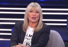 Brzo je prebojela njegovu smrt!! SUZANA JOVANOVIĆ uhvaćena u ZAGRLJAJU našeg popularnog pjevača!!! Brzo je prebojela njegovu smrt!! SUZANA JOVANOVIĆ uhvaćena u ZAGRLJAJU našeg popularnog pjevača!!!