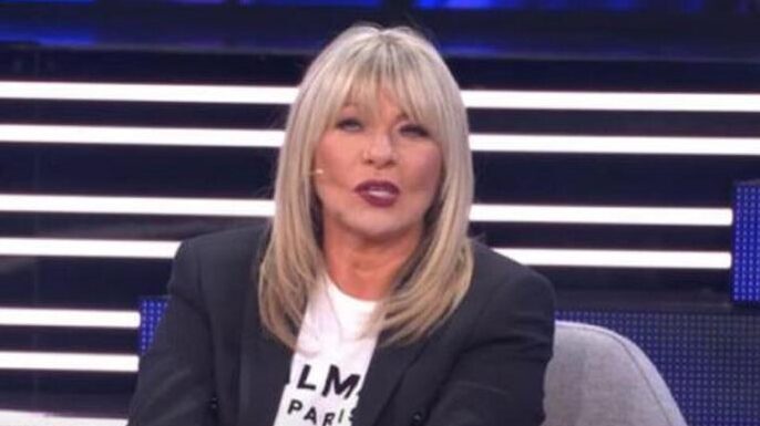 Brzo je prebojela njegovu smrt!! SUZANA JOVANOVIĆ uhvaćena u ZAGRLJAJU našeg popularnog pjevača!!! Brzo je prebojela njegovu smrt!! SUZANA JOVANOVIĆ uhvaćena u ZAGRLJAJU našeg popularnog pjevača!!!