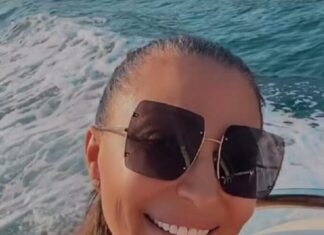 CECA SE SNIMALA NA PA Brže bolje je obrisala post, ali već je bilo kasno, svi su vidjeli intimu! CECA SE SNIMALA NA PA Brže bolje je obrisala post, ali već je bilo kasno, svi su vidjeli intimu!