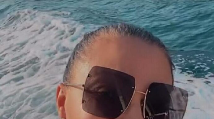 CECA SE SNIMALA NA PA Brže bolje je obrisala post, ali već je bilo kasno, svi su vidjeli intimu! CECA SE SNIMALA NA PA Brže bolje je obrisala post, ali već je bilo kasno, svi su vidjeli intimu!
