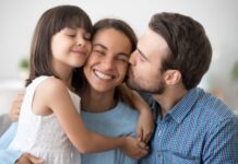 Da li starije dete treba da čuva mlađe? Psiholozi upozoravaju ja posledice koje trajno ostaju Da li starije dete treba da čuva mlađe? Psiholozi upozoravaju ja posledice koje trajno ostaju