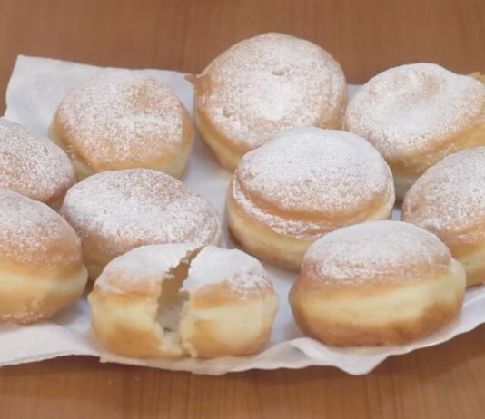 Domaće krofne broj 1 među receptima: Nema mekših i vazdušastijih Domaće krofne broj 1 među receptima: Nema mekših i vazdušastijih