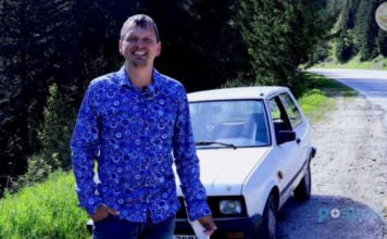 Došao je u BiH na šest mjeseci, a ostao pet godina: Danas turistima pokazuje BiH iz Yuge 45 Došao je u BiH na šest mjeseci, a ostao pet godina: Danas turistima pokazuje BiH iz Yuge 45