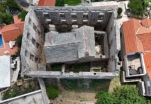 Evo kako je nastala čuvena ‘kuća u kući: Jedinstven fenomen na prostoru bivše Jugoslavije Evo kako je nastala čuvena ‘kuća u kući: Jedinstven fenomen na prostoru bivše Jugoslavije