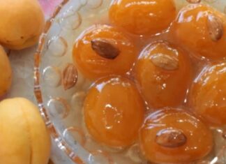 🍑 **TRADICIONALNI RECEPT ZA DOMAĆE SLATKO OD KAJSIJA SA JEZGROM IZ SEMENKI** – izlazi bistro kao ćilibar 😍✨