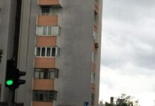 Fotografija ove stambene zgrade iz Splita obišla je celi Balkan, a sve zbog sulude ideje jednog stanara Fotografija ove stambene zgrade iz Splita obišla je celi Balkan, a sve zbog sulude ideje jednog stanara