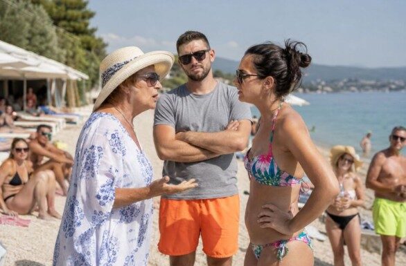 Gorela plaža zbog SVAĐE SVEKRVE I SNAJE: “NEĆEŠ TI MENI DA PRIČAŠ KADA ĆU DA RAĐAM”, samo što se nisu počupale Gorela plaža zbog SVAĐE SVEKRVE I SNAJE: “NEĆEŠ TI MENI DA PRIČAŠ KADA ĆU DA RAĐAM”, samo što se nisu počupale