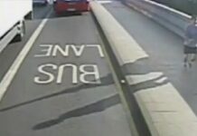 Gurnuo je ženu ispred autobusa i nastavio da trči bez osvrtanja: Krivac je bio misterija, a nakon deceniju su pritvorili osumnjičenog sa zanimljivom biografijom Gurnuo je ženu ispred autobusa i nastavio da trči bez osvrtanja: Krivac je bio misterija, a nakon deceniju su pritvorili osumnjičenog sa zanimljivom biografijom