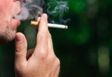 Koliko je sunčanje zaista štetno: Mnogi godinama žive u zabludi i nesvesno sebe stavljaju u rizik Koliko je sunčanje zaista štetno: Mnogi godinama žive u zabludi i nesvesno sebe stavljaju u rizik