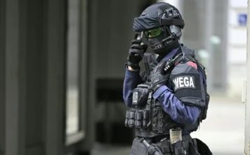 Mega-akcija “Psycho”: Specijalci upali u fabriku droge, uhapšeni “baštovani” iz BiH Mega-akcija “Psycho”: Specijalci upali u fabriku droge, uhapšeni “baštovani” iz BiH