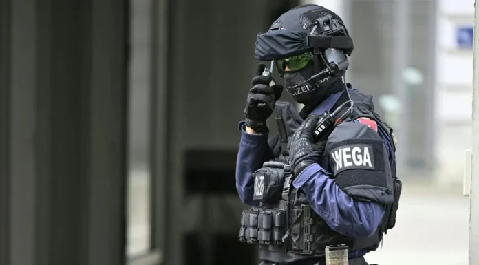Mega-akcija “Psycho”: Specijalci upali u fabriku droge, uhapšeni “baštovani” iz BiH Mega-akcija “Psycho”: Specijalci upali u fabriku droge, uhapšeni “baštovani” iz BiH