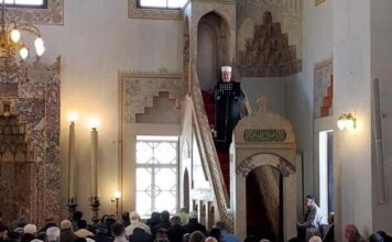 Muslimani večeras dočekuju 1448. hidžretsku Novu godinu Muslimani večeras dočekuju 1448. hidžretsku Novu godinu