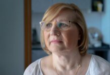 Muž je vozio našu novu komšinicu na posao i nisam videla ništa loše u tome: Kad sam našla dokumenta stara 28 godina, htela sam da iskočim iz svoje kože Muž je vozio našu novu komšinicu na posao i nisam videla ništa loše u tome: Kad sam našla dokumenta stara 28 godina, htela sam da iskočim iz svoje kože
