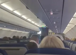 Na letu iz Tuzle: Pogledajte atmosferu u avionu kada je pilot saopštio da BiH vodi protiv Kanade Na letu iz Tuzle: Pogledajte atmosferu u avionu kada je pilot saopštio da BiH vodi protiv Kanade
