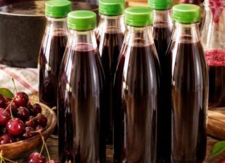 Od 5 kg višanja dobijem 4,5 litra sirupa domaći sok koji miriše na ljeto! Od 5 kg višanja dobijem 4,5 litra sirupa domaći sok koji miriše na ljeto!