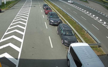 Opet kolaps: Na novom prelazu u Gradišci čeka se tri sata Opet kolaps: Na novom prelazu u Gradišci čeka se tri sata