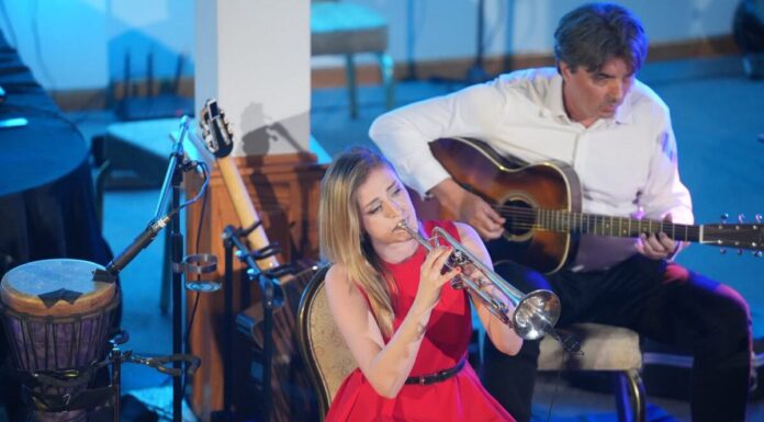 Orkestar Danijela predstavio Srbiju u Beču, dok Danijela Veselinović osvaja svetsku scenu Orkestar Danijela predstavio Srbiju u Beču, dok Danijela Veselinović osvaja svetsku scenu