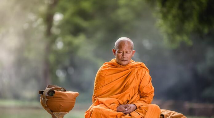 Ovih 5 Tibetanskih vežbi može svako da uradi: Kažu da nema bolje vežbe, razmrdava celo telo a traje samo 15 minuta Ovih 5 Tibetanskih vežbi može svako da uradi: Kažu da nema bolje vežbe, razmrdava celo telo a traje samo 15 minuta