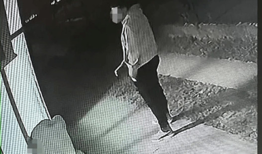 P0TRESN0! Marija iz Smedereva objavila snimak sa komšijine kamere, želi da ovo vide svi: “Nisam očekivala taj potez, pa ona je maIoljetna, s leđa je na siIu..” P0TRESN0! Marija iz Smedereva objavila snimak sa komšijine kamere, želi da ovo vide svi: “Nisam očekivala taj potez, pa ona je maIoljetna, s leđa je na siIu..”