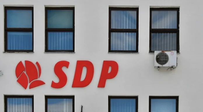 Pao dogovor: SDP, SDA, NES, PDA, SBB i BH Zeleni zajedno nastupaju na izborima u RS-u Pao dogovor: SDP, SDA, NES, PDA, SBB i BH Zeleni zajedno nastupaju na izborima u RS-u